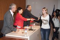 Momento de la entrega. Foto: Félix Bernad